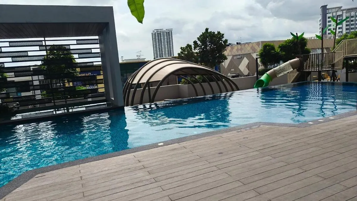 Joan'S Hideout Sky Trees Serviced Apartment 4 Pax Jb Aeon Bukit Indah 新山 马来西亚