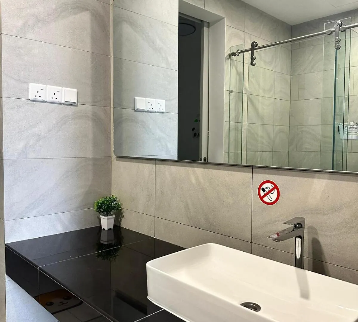 Joan'S Hideout Sky Trees Serviced Apartment 4 Pax Jb Aeon Bukit Indah 新山