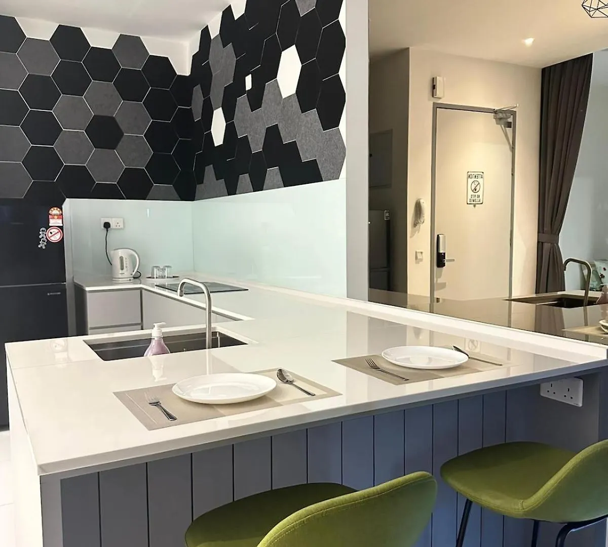 Joan'S Hideout Sky Trees Serviced Apartment 4 Pax Jb Aeon Bukit Indah 新山 0*,  马来西亚